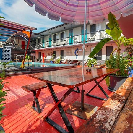 Capitanos Hotel Darwin Exterior foto
